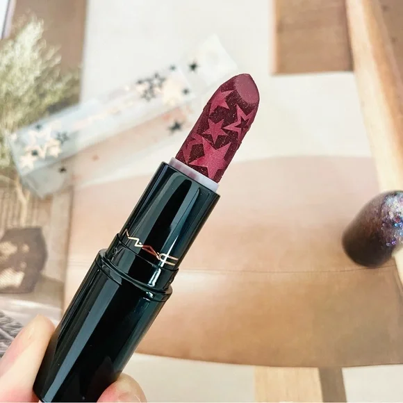 M.A.C Limited Edition Lipstick Walk of Fame - Picture 2 of 5